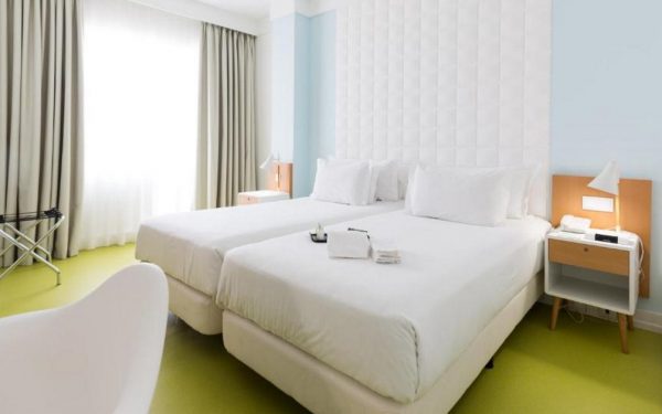 מלון לג’נדרי פורטו